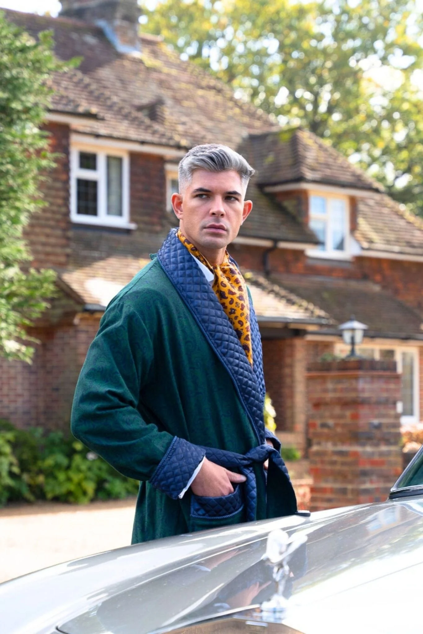 Russborough Short Smoking Jacket in Green - Image 3